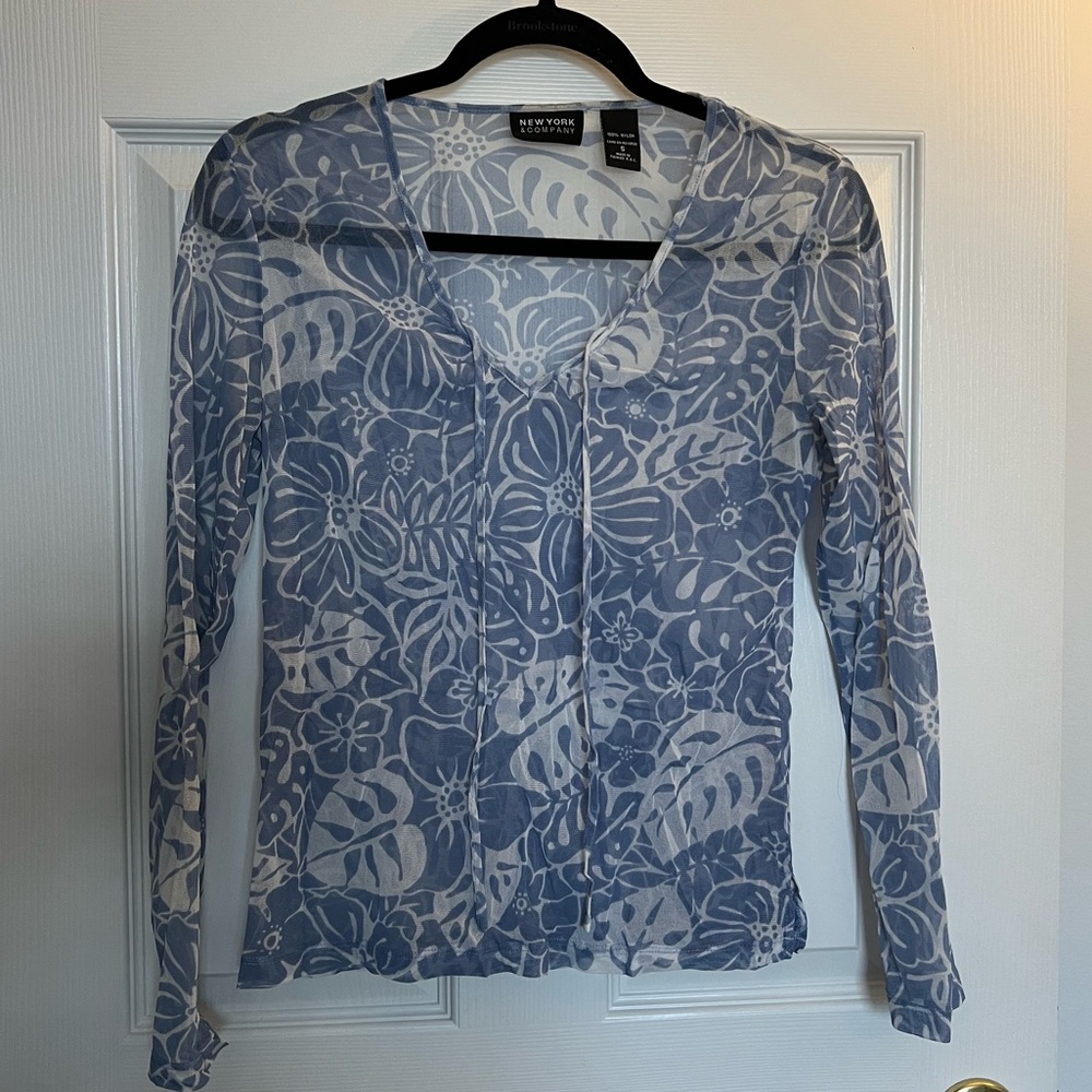Vintage Y2K NY&CO Mesh Pattern Top